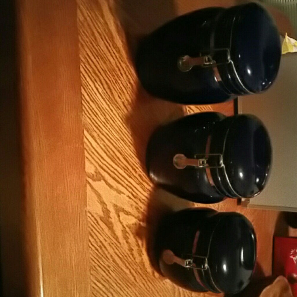 Canasters